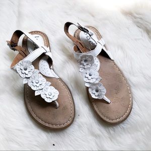 BOC | white floral sandals